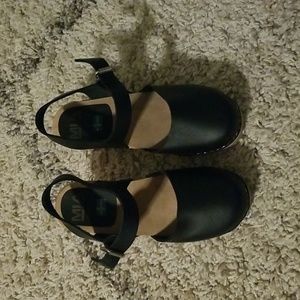Women's clog heels